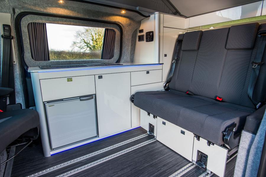 Интерьер Toyota ProAce Lerina Campervan 2018 года  (UK) (фото 6 из 7)